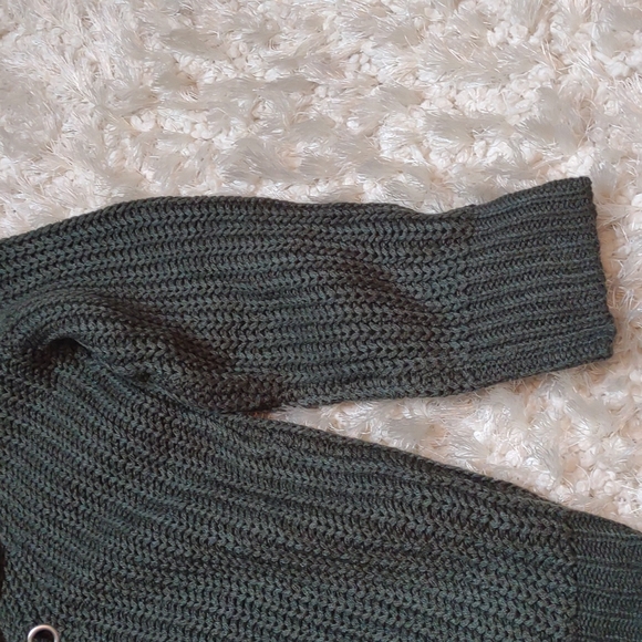 Tie up Sweater - Picture 4 of 8